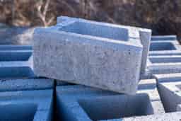 Concrete Retaining Wall Blocks, Patio Walls & Fencing | Allan Block